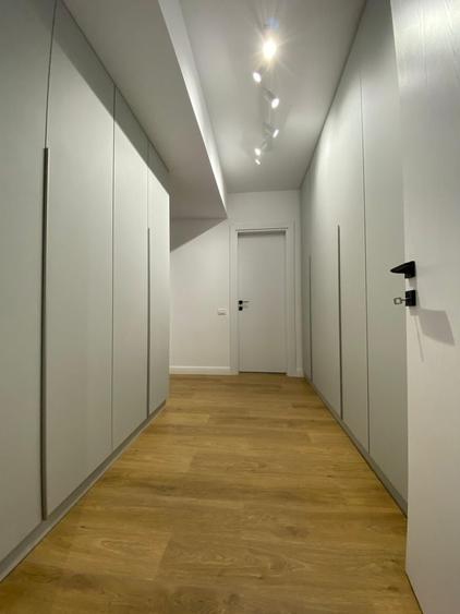 Apartament cu 3 camere semidecomandat, mobilat în Pipera