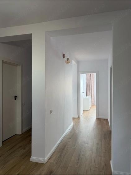 Apartament cu 3 camere semidecomandat în Central