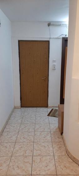Apartament cu 2 camere decomandat în Astra