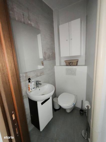 Apartament cu 4 camere decomandat în Colentina