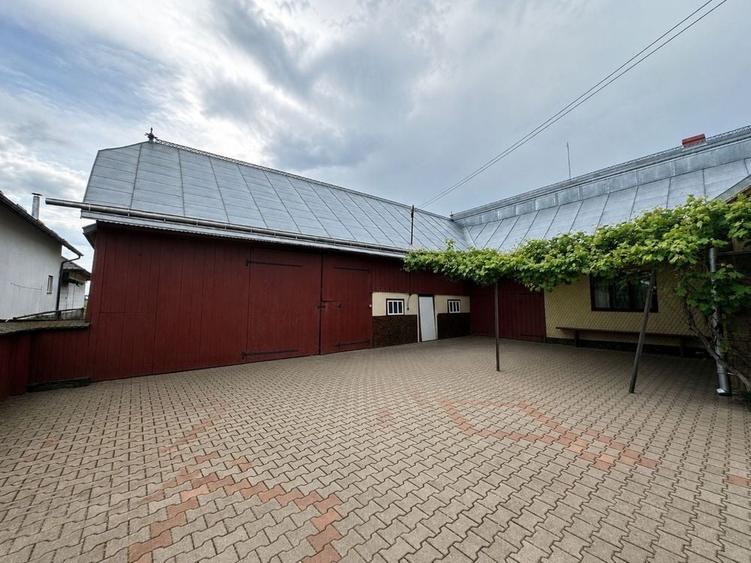 Casă cu 4 camere în Frătăuții Vechi