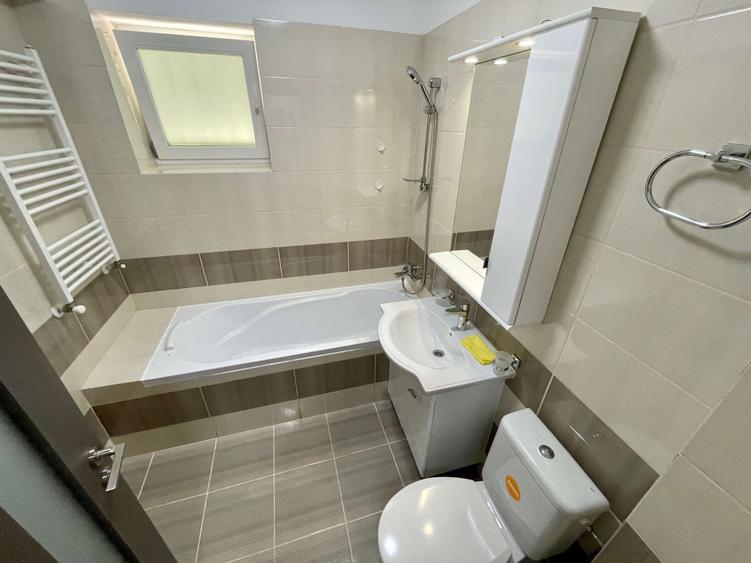 Apartament cu 2 camere semidecomandat în Tătărași