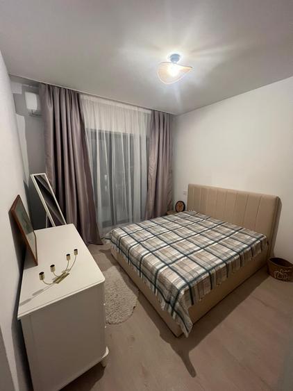 Apartament cu 3 camere decomandat, mobilat în Sisești