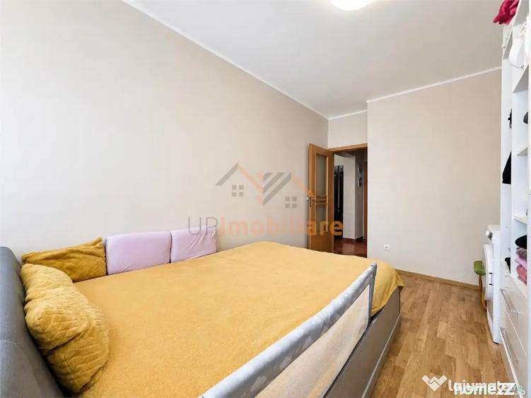 Apartament cu 3 camere decomandat în Sânmartin