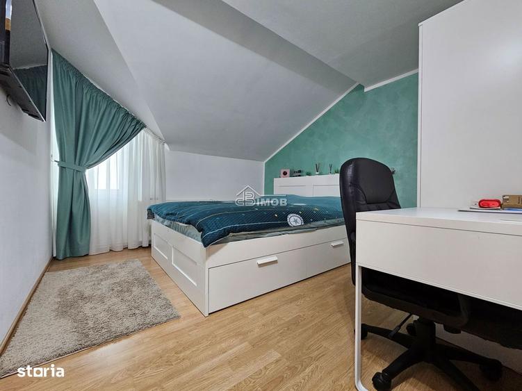 Casă cu 5 camere cu Canalizare în Micro 2