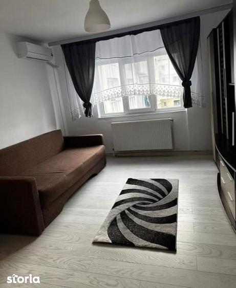 Apartament cu 2 camere decomandat în Est