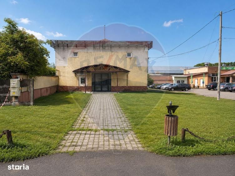Spațiu comercial, de 372 mp, în Central