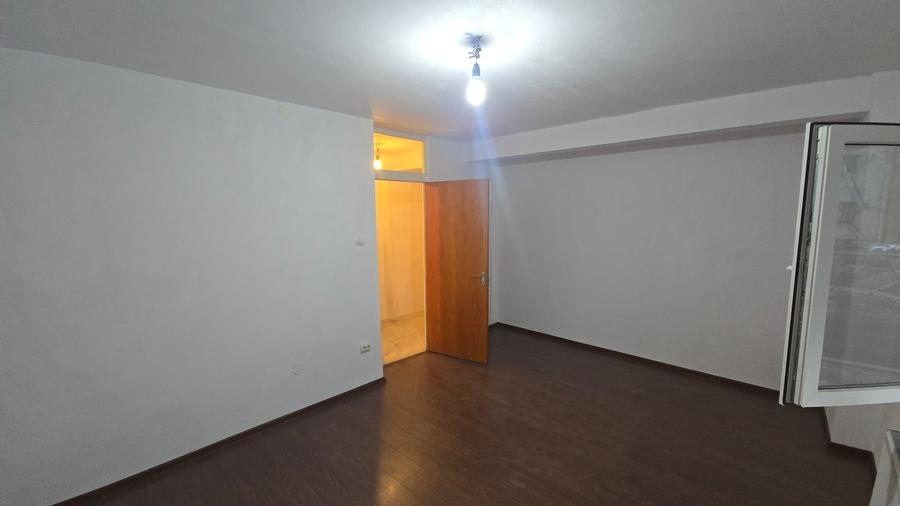 Apartament cu 2 camere decomandat în Sebastian