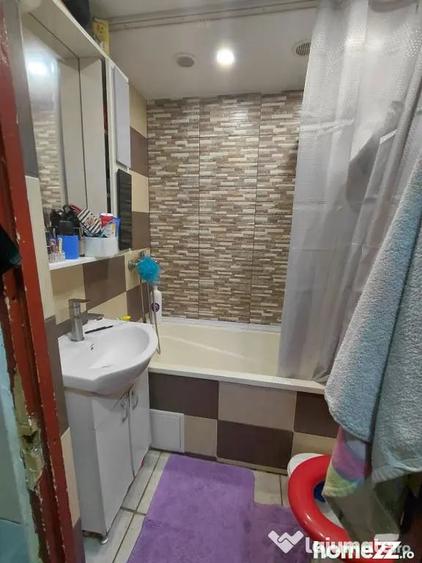 Apartament cu 2 camere semidecomandat în Micro 40