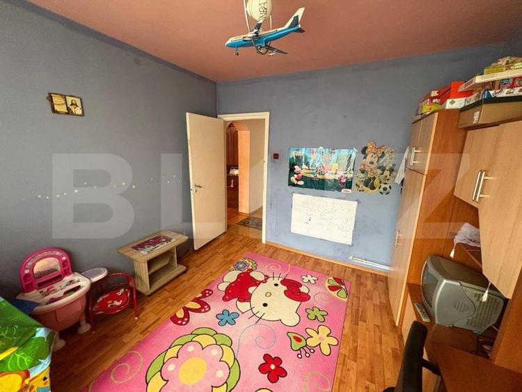 Apartament cu 2 camere semidecomandat, mobilat în Micro 4