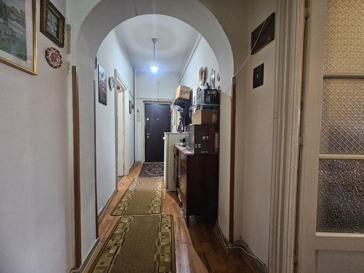 Apartament cu 2 camere decomandat în Bucureștii Noi