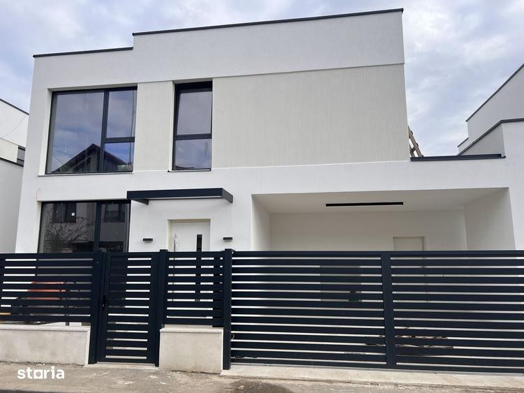 Casă cu 4 camere semidecomandat în Central