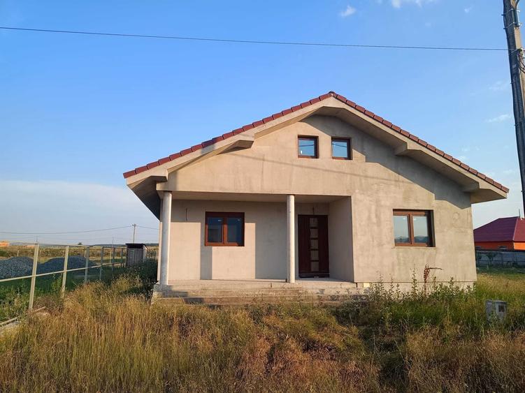 Casă cu 3 camere în Oșorhei