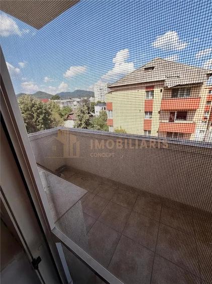 Apartament 3 camere - zona Moldovei - 1