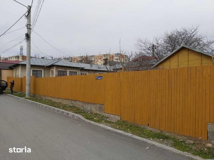 Casă cu 4 camere cu Teren 750 Mp în Hârșova
