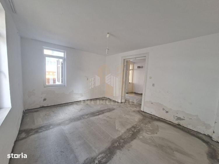 Apartament cu 2 camere decomandat în Irimești