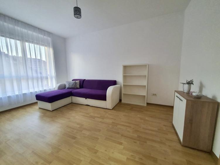 Apartament cu 3 camere semidecomandat, mobilat în Lipovei