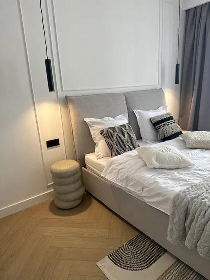 Apartament cu 2 camere semidecomandat, mobilat în Între Lacuri