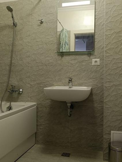 Apartament cu 3 camere decomandat în Cocorăștii Mislii