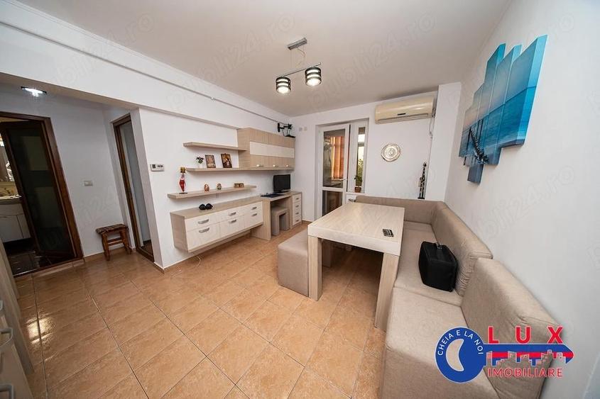Apartament cu 3 camere decomandat în Spitalului