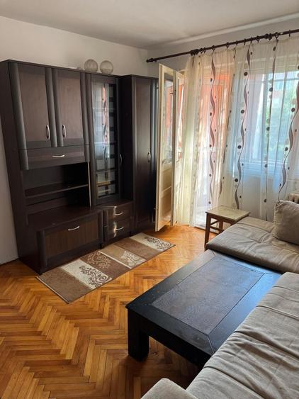 Apartament cu 2 camere semidecomandat în Șagului