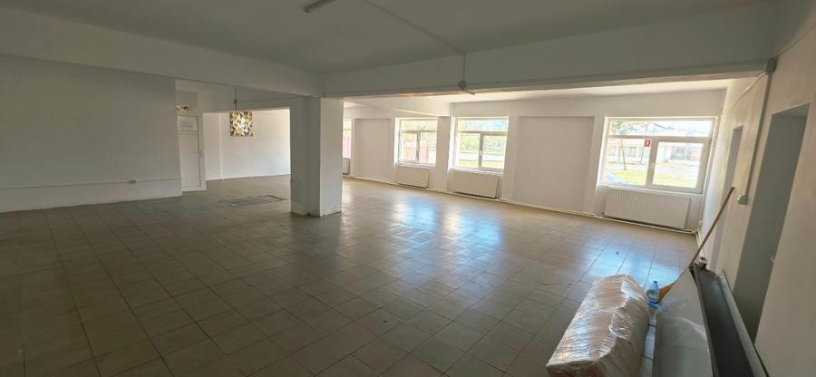 Spațiu comercial, de 620 mp, în Sud
