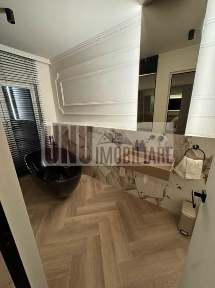 Piata Unirii-Etaj intermediar-Renovat complet - 2