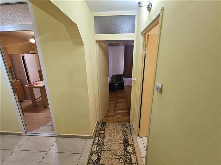 Apartament cu 2 camere decomandat, mobilat în Micro IV