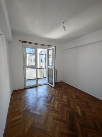 Apartament cu 3 camere în Kogălniceanu