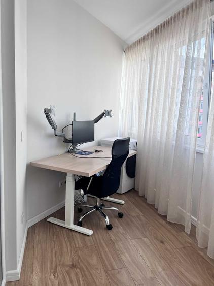 Apartament cu 3 camere decomandat în Florești