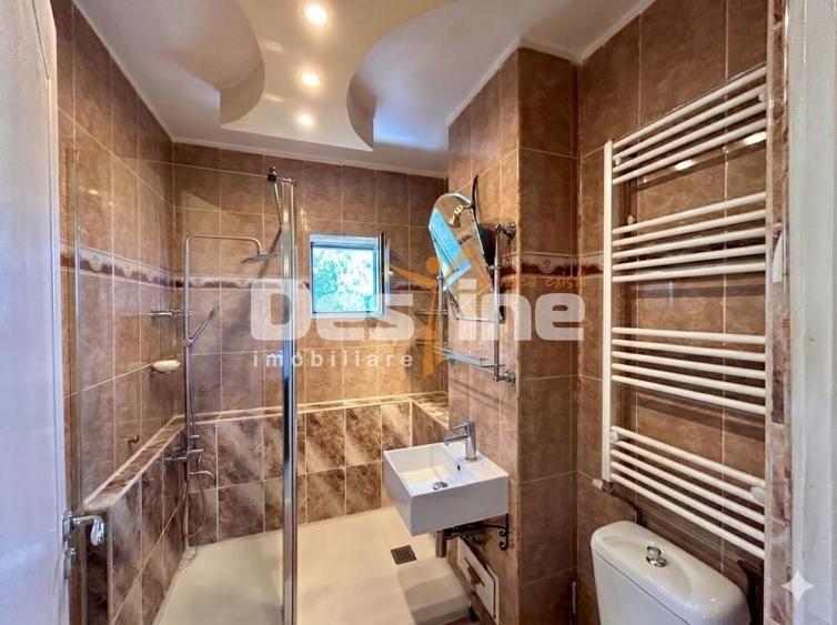 Apartament cu 3 camere semidecomandat, mobilat în B-dul București