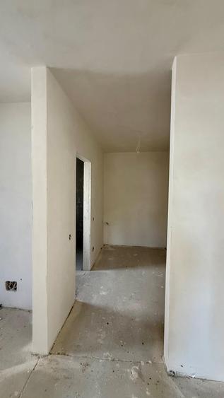 Duplex cu 5 camere cu Canalizare în Florești