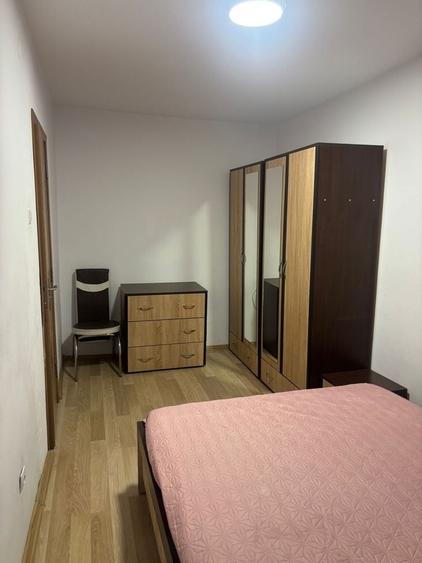 Apartament cu 3 camere în Decebal
