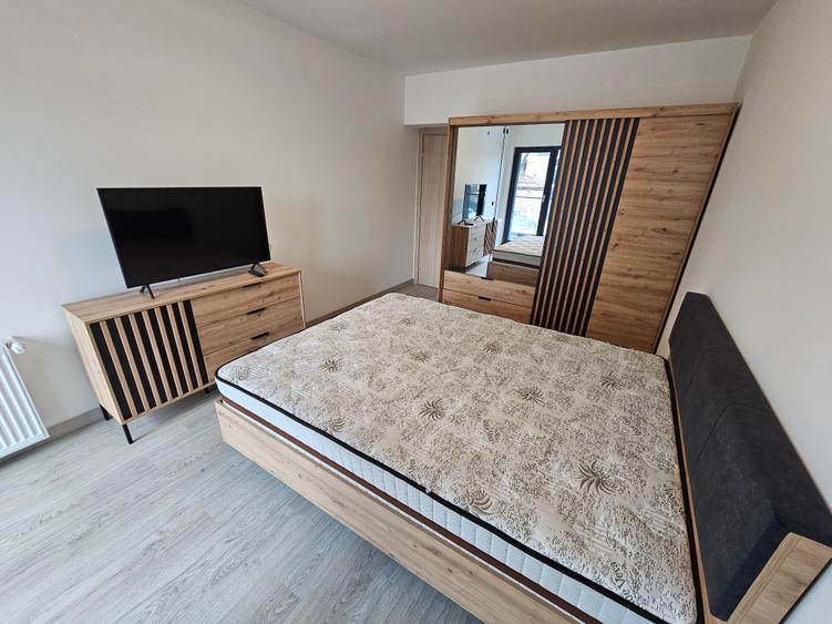 Apartament cu 2 camere decomandat, mobilat în Vitan Mall