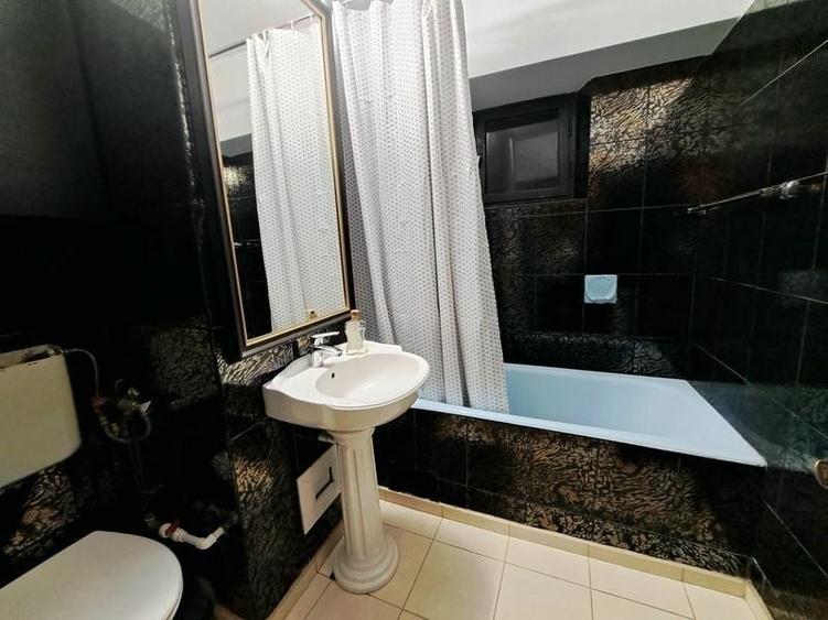 Apartament cu 4 camere decomandat, mobilat în Micro 11