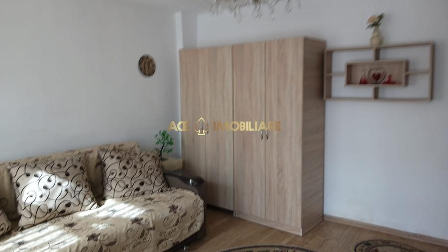 Apartament cu 2 camere decomandat, mobilat în Regie