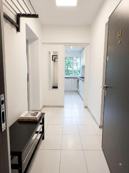 Apartament cu 2 camere semidecomandat, mobilat în Titan