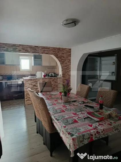 Casă cu 4 camere cu Teren 400 Mp în Lipănești