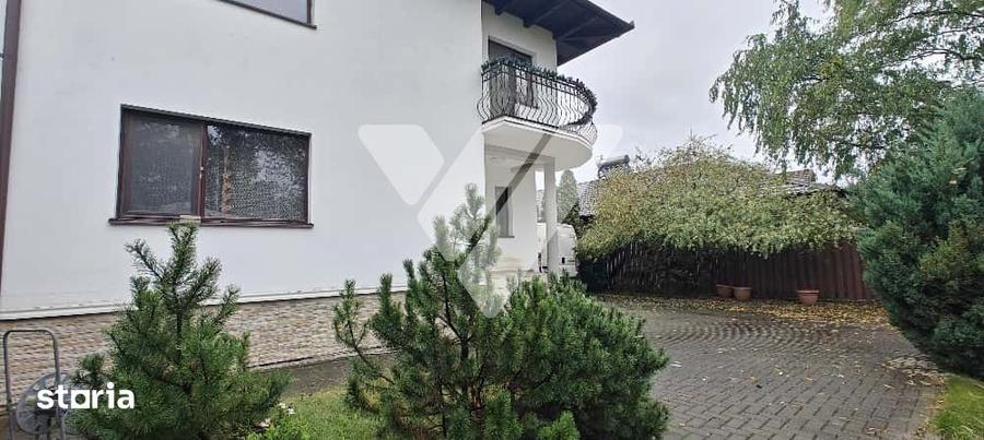 Casă cu 6 camere cu Teren 500 Mp în Central
