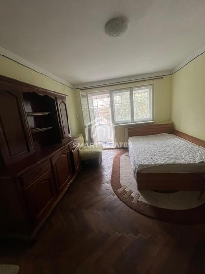 Apartament cu 3 camere semidecomandat, mobilat în Oltenița
