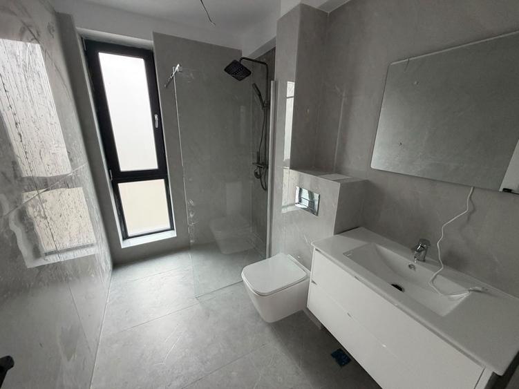 Casă individuală cu 4 camere cu Canalizare în Fundeni