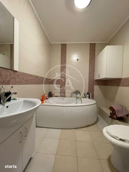 Apartament cu 3 camere decomandat în Nufărul