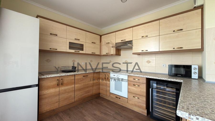 Apartament cu 3 camere semidecomandat, mobilat în Gheorgheni