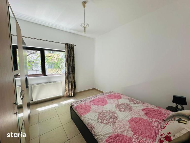 Apartament cu 3 camere decomandat în Obor