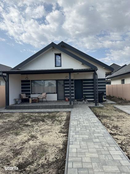 Casă cu 4 camere cu Teren 340 Mp în Central