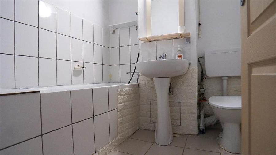 Apartament cu 2 camere decomandat în Est