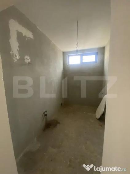 Casă cu 7 camere cu Teren 1100 Mp în Bucov