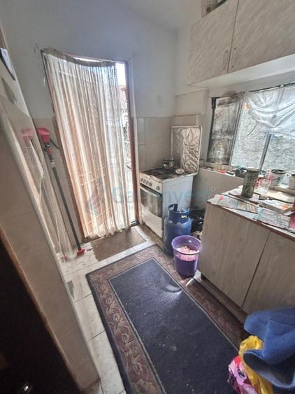 Apartament cu 4 camere semidecomandat în Central