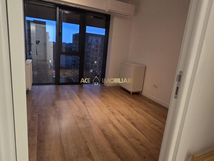Apartament cu 3 camere semidecomandat, mobilat în Lujerului