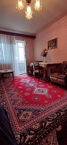 Apartament cu 3 camere decomandat în Ștefan cel Mare